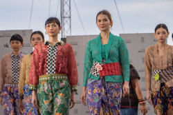 Rayakan Hari Batik Nasional, Novotel Suites Gelar Wastra Katresnan