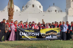 Kisah Waroeng Steak Berangkatkan Umrah Karyawan Setiap Tahun