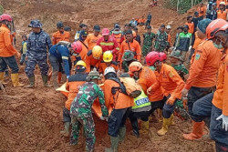 Satu Korban Longsor Cibeunying Ditemukan, 11 Masih Dicari