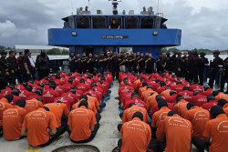 1.882 Napi Risiko Tinggi Dipindah ke Nusakambangan