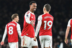 Arsenal Libas Aston Villa 4-1, Kokoh di Puncak Klasemen Liga Inggris