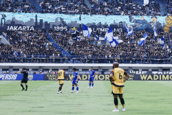 Persib Bekap 10 Pemain Persija dengan Skor 1-0