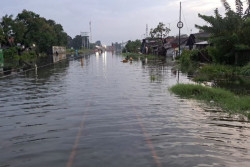 Jalur KA Pekalongan-Sragi Tergenang Banjir, Sejumlah Kereta Dihentikan