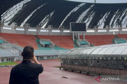 Puting Beliung Terjang Pakansari, Liga 2 Tetap Jalan