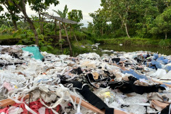 Bekas Galian Pasir Seloharjo Jadi Lokasi Sampah Ilegal di Bantul