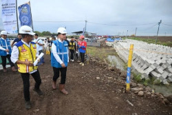 Tol Semarang-Demak Disiapkan Jadi Giant Sea Wall, Ini Kata Gibran
