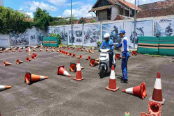 Astra Motor Yogyakarta Bekali Safety Riding Karyawan Angkasa Pura
