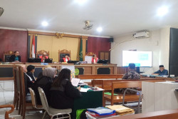 Sidang Hibah Pariwisata: Harda Kiswaya Tak Masuk Grup WA