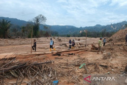 Verifikasi Rumah Rusak Banjir Bandang Tapteng Dikebut