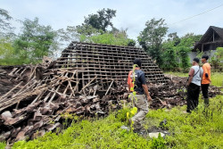 Angin Kencang, Rumah Lansia di Paliyan Gunungkidul Rata dengan Tanah