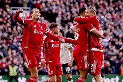 Liverpool Bungkam West Ham 5-2, Anfield Berpesta