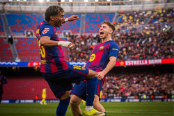 Hat-trick Yamal Antar Barcelona Libas Villarreal 4-1