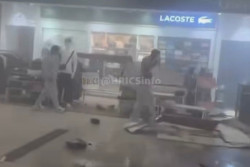 Rudal Konflik Mendarat di Bandara Dubai, 4 Staf Terluka