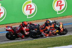Hasil MotoGP Thailand: Acosta Teratas, Bezzecchi Tempel Ketat