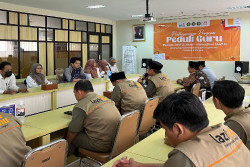 Lazismu RS PKU Salurkan Zakat untuk 15 Guru di DIY