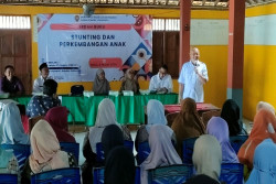 Cetak Generasi Unggul, Orang Tua Diminta Cermati Tumbuh Kembang Anak