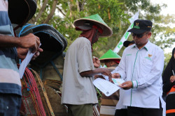 Baznas Kulonprogo Beri Santunan dan Servis Gratis Becak Jelang Lebaran