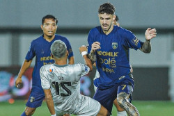 Pesta Gol di Indomilk Arena, Persita Tangerang Benamkan Madura United