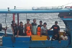 Kapal Terbalik di Bintan, 9 ABK KM Makmur Jaya Ditemukan Selamat