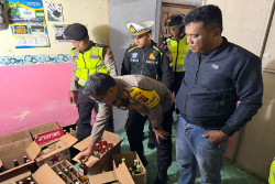 Razia Miras Bantul Jelang Lebaran, Polisi Sita Ratusan Botol