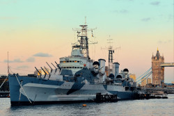 Prancis Tahan Kapal Induk di Mediterania, Tak Kirim ke Hormuz