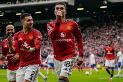 MU Hajar Aston Villa 3-1, Setan Merah Kokoh di Tiga Besar Liga Inggris