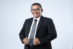 OPINI: Idulfitri dan Homo Theos