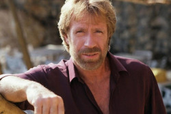 Aktor Laga Chuck Norris Meninggal Dunia Setelah Dirawat di Hawaii