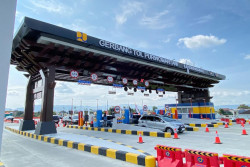 Hari Kedua Arus Balik, Tol Jogja Solo GT Purwomartani Padat Sejak Pagi