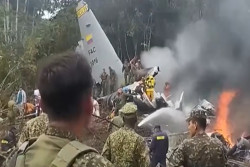Pesawat Militer Kolombia Jatuh Seusai Lepas Landas 66 Tewas