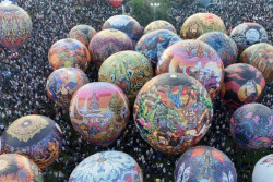 Festival Balon Udara Wonosobo: 44 Balon Raksasa Hiasi Langit Alun-Alun