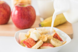 Campur Buah dan Susu Ternyata Punya Efek Tak Terduga