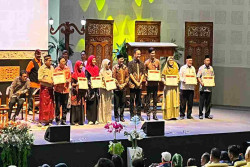 Hasto-Wawan Apresiasi Penggerak Sampah Hingga UMKM