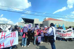 Tak Bisa Berobat dan Gaji Tertahan, Pekerja Garmen di Sleman Protes