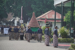 Dari Seyegan hingga Rongkop, Ribuan Pamong Ikut Kirab Mangayubagya