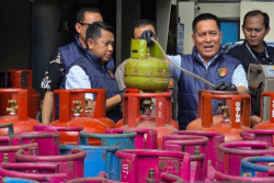 Gudang LPG Ilegal di Karanganyar Raup Puluhan Juta Sehari