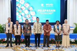 Wapres Gibran Lepas Alumni Pejuang Digital untuk Pendidikan 3T