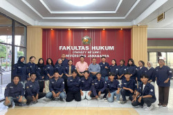 USHP Universitas Janabadra Hadirkan Living Law untuk Mahasiswa Hukum