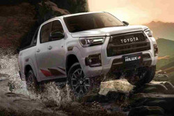Belasan Ribu Toyota HiLux Kena Recall Akibat Cacat Aksesori