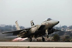 Kopilot F-15 AS Dievakuasi ke Kuwait Usai Ditembak Jatuh di Iran