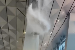 Hujan Deras, Plafon Terminal 3 Soetta Jebol dan Bocor