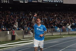 Gol Politano Bawa Napoli Geser Milan di Klasemen Serie A