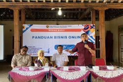 Bedah Buku Mampu Dorong Literasi  dan Ekonomi Warga