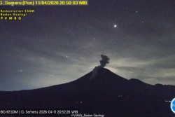 Semeru Erupsi, Awan Panas Meluncur 2,5 Km ke Tenggara