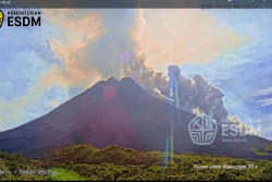 Awan Panas Meluncur 2 Km, Aktivitas Merapi Meningkat