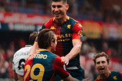 Genoa Tundukkan Sassuolo 2-1, Laga Panas Berujung Dua Kartu Merah