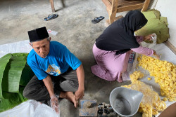 Empat Dekade Bertahan, Tape Singkong Guwosari Tetap Diburu