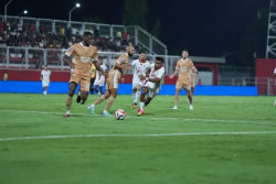 Dewa United Tumbangkan Malut United 2-1 di Ternate