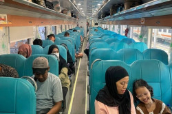 Kereta Ekonomi Murah Ini Diserbu, Puluhan Ribu Penumpang
