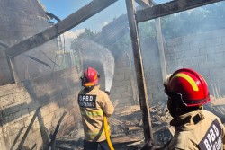 Gudang Bekas Kandang Puyuh di Berbah Sleman Hangus Terbakar
